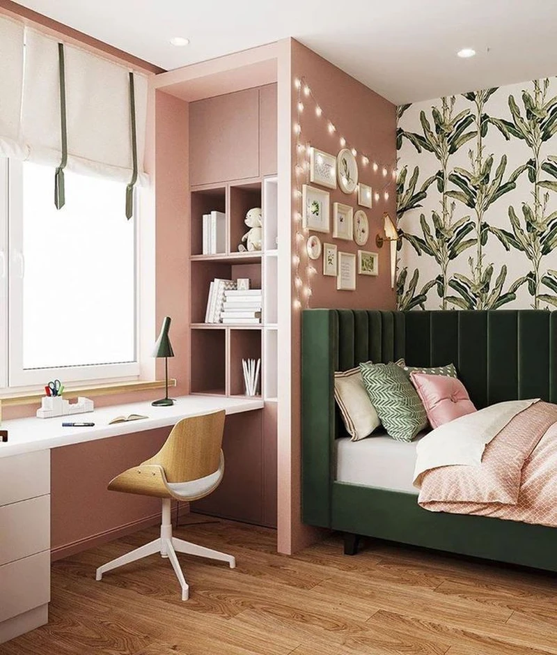 спальня для ребенка с зеленой кроватью