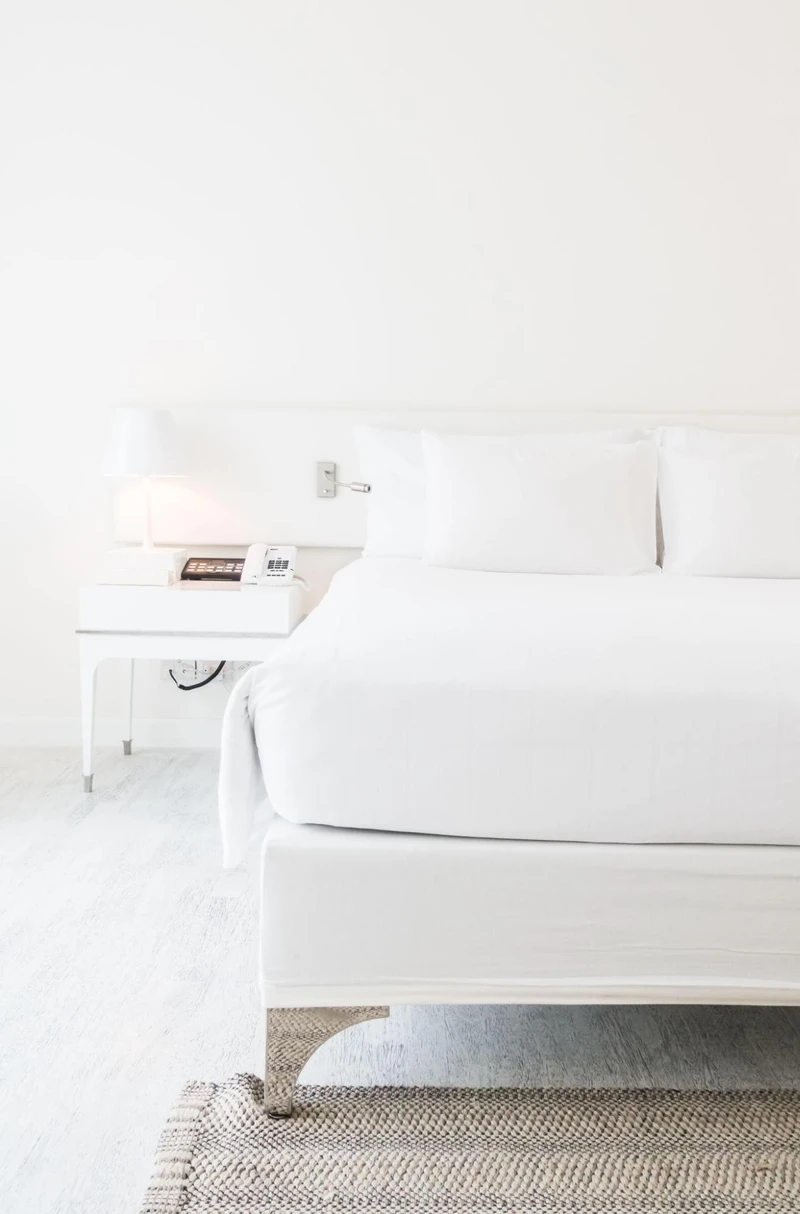 дизайн комнаты в белом цвете