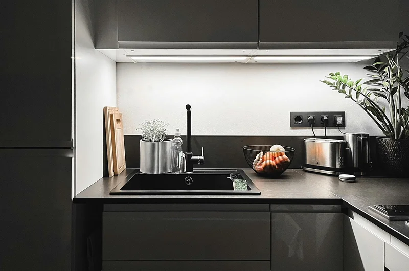 розетка с автоматическим выключателем